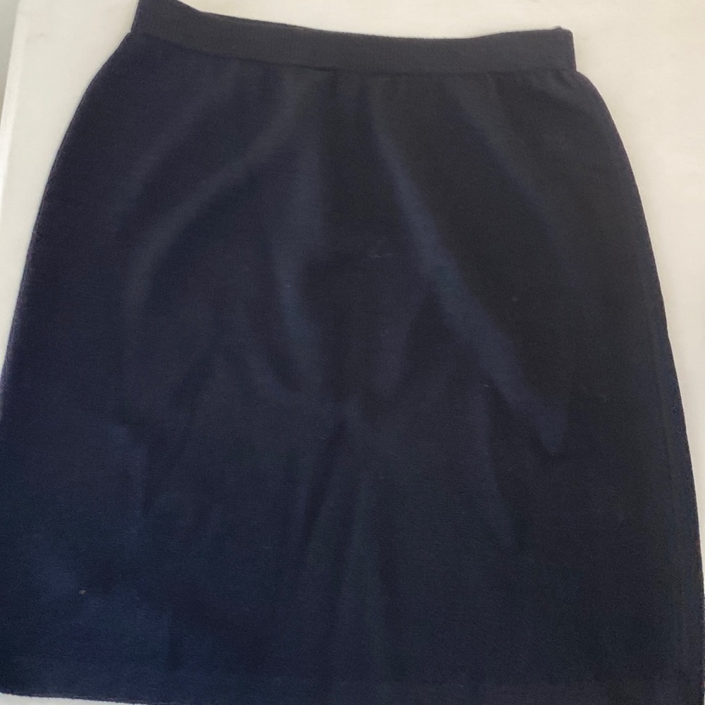 St. John basic nit skirt